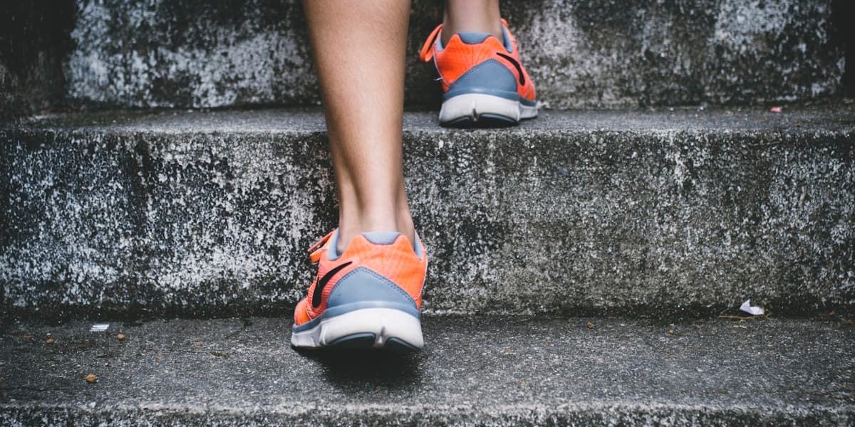 How to Choose the Right Running Shoes: A Complete Guide
